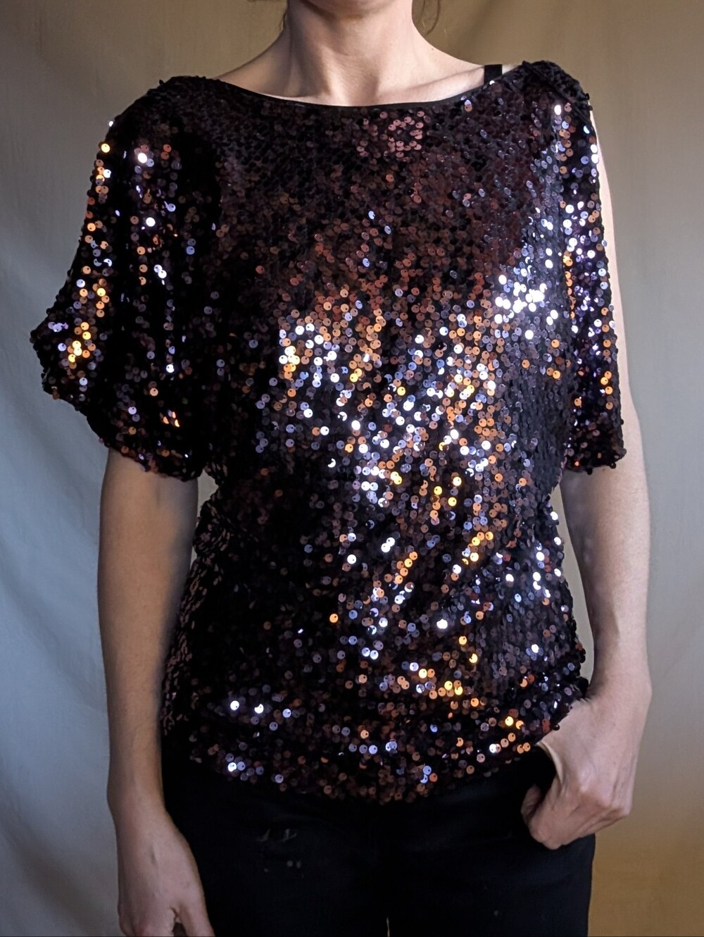 Adrianna Papell Black/Purple Sequin Short Sleeve Top